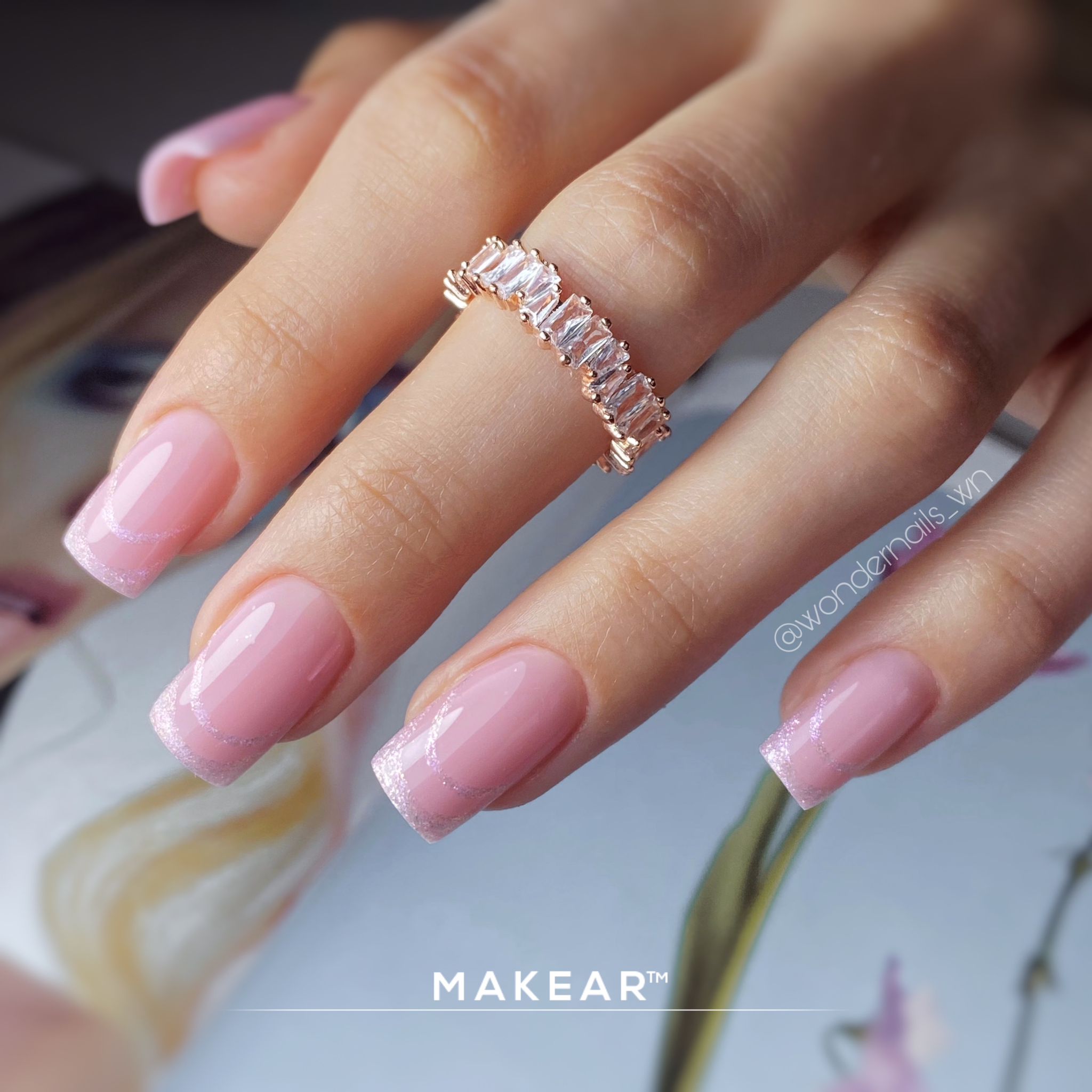 gelpolish-makear-hälsosamma-hema-free-glossy-opaliserande-gellack-dinanaglar-glitter-401-618