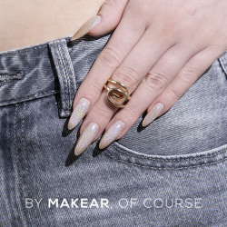 Hema-free-gelpolish-CLEAN-GIRL-med-holo-cat-eye-effekt-från-makear-tpo-di-hemafri-gellack-för-dina-naglar-dinanaglar-hc04-beige-guld-nails-2